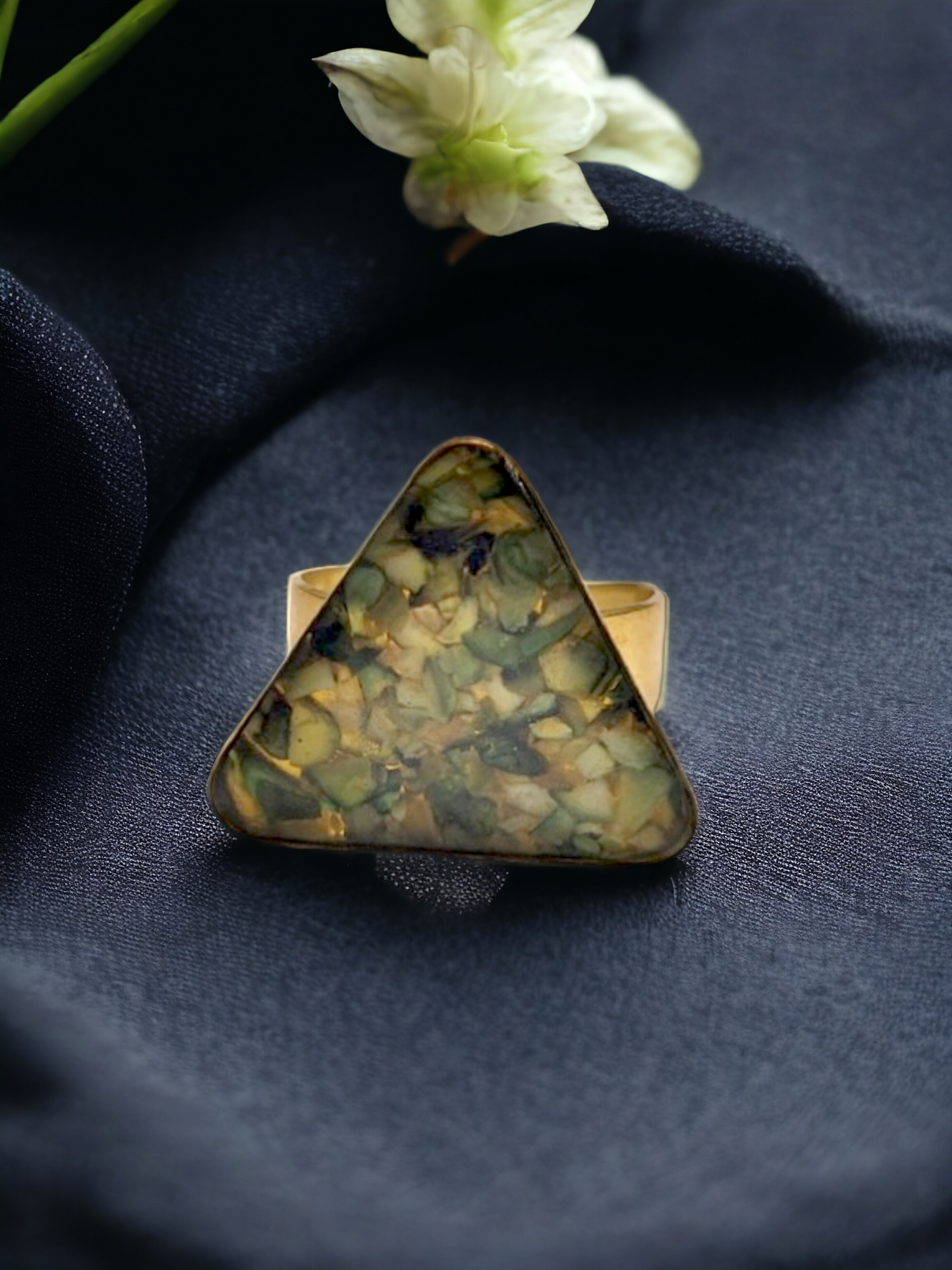 Resin Triangle Ring | انگشتر رزینی مثلثی